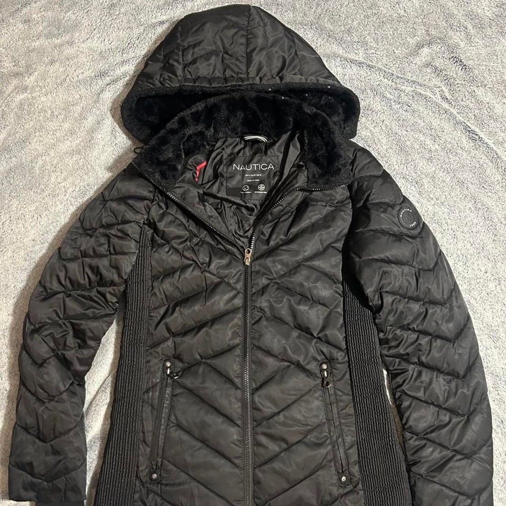 Nautica black puffer jacket with fur hood Size M